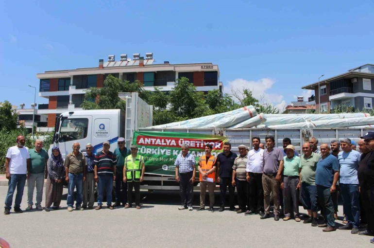 Büyükşehir’den Gazipaşalı üreticilere naylon desteği