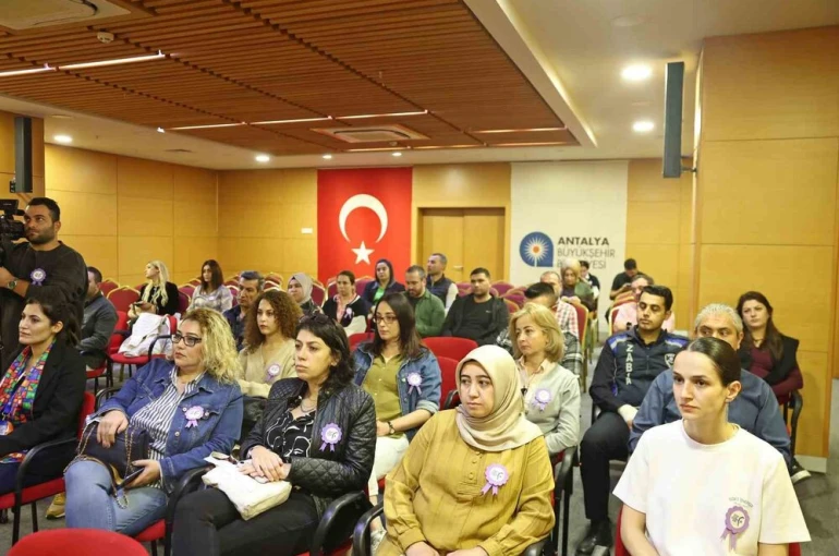 Büyükşehir’den kadına yönelik şiddete karşı eğitim düzenlendi