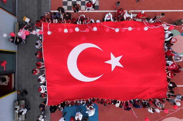 Büyükşehirin çocuk kütüphanesi miniklerinden a milli takıma yürekleri ısıtan destek