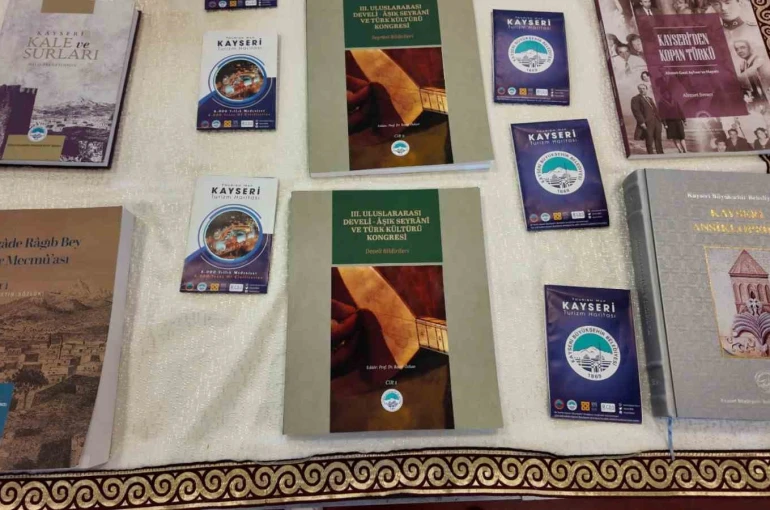 Büyükşehir’in Kültür Standı 8. Kayseri Kitap Fuarı’na renk katıyor