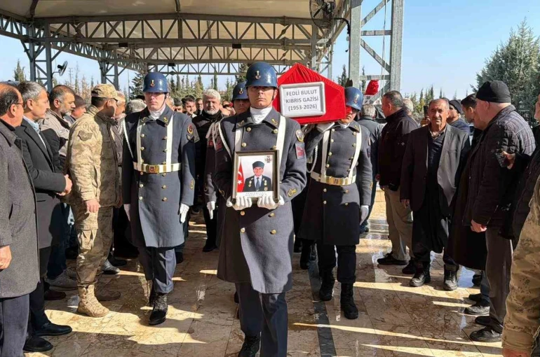 Buzda düşerek ağır yaralanan Kıbrıs gazisi hayatını kaybetti