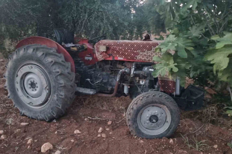 Çalınan traktör 13 gün sonra zeytinlikte bulundu