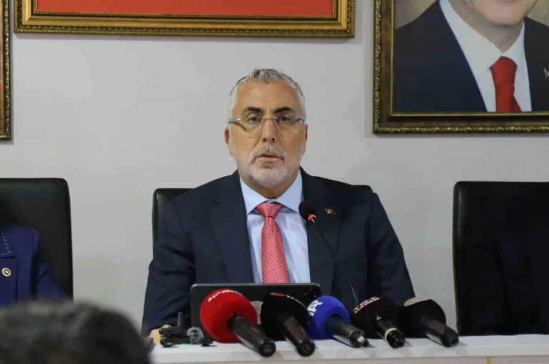 Çalışma ve Sosyal Güvenlik Bakanı Prof. Dr. Vedat Işıkhan:
