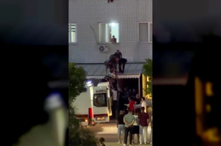 Cam silerken metrelerce yükseklikten düşen genç kız yaralandı