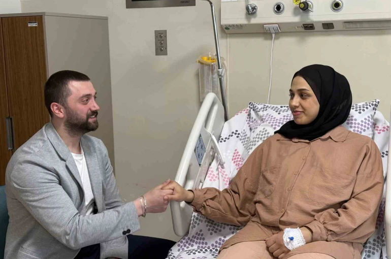 Çam ve Sakura Şehir Hastanesi’nde ilk suda doğum: Kuzey bebek sağlıkla dünyaya geldi