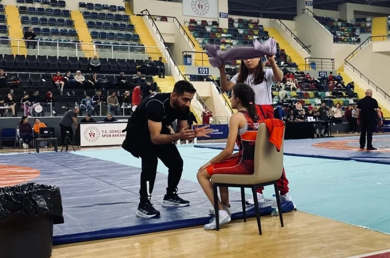 Camardı Spor Kulübü sporcuları Balıkesir’den madalya ile döndü