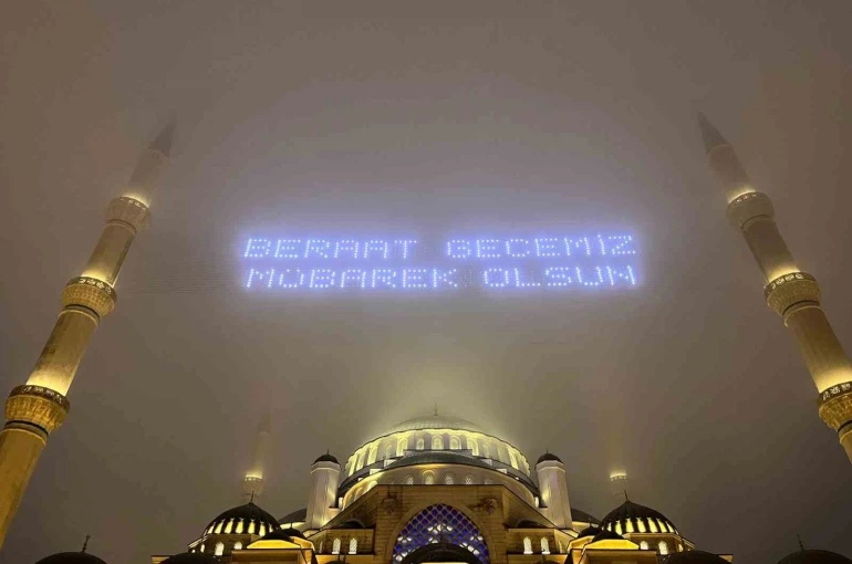 Çamlıca Camii’nde Berat Kandili dualarla idrak edildi