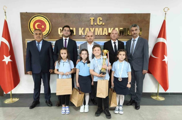 Çan Cumhuriyet İlkokulu Öğrencileri Akıl Zeka Oyunlarında Türkiye Finallerine Katıldı