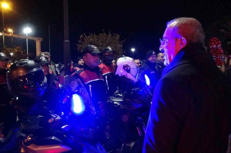 Çanakkale Valisi Toraman, yılbaşında görev başındaki personeli ziyaret etti