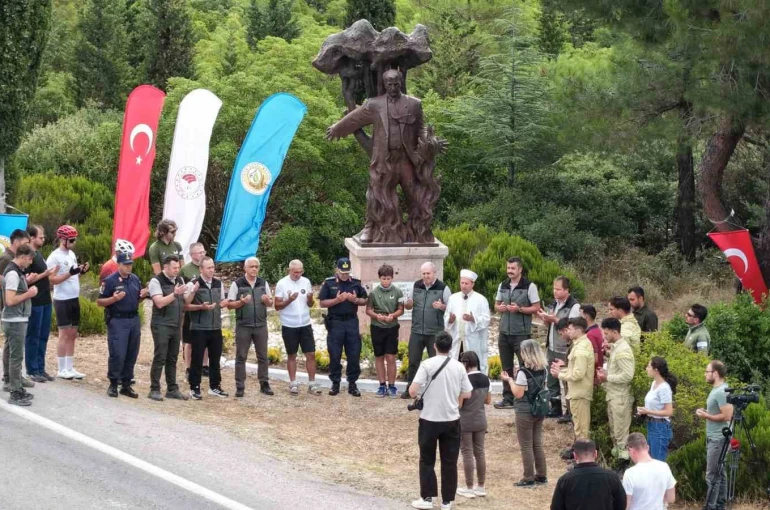 Çanakkale’de 32 yıl önce şehit olan Orman Bölge Müdürü’ne vefa