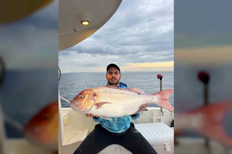 Çanakkale’de balıkçılar 12 kilogramlık mercan balığı yakaladı