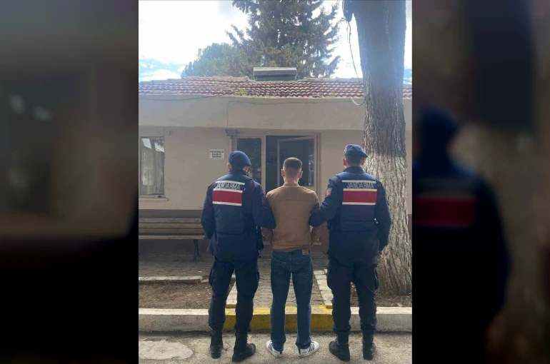 Çanakkale’de farklı suçlardan aranan 15 kişi tutuklandı