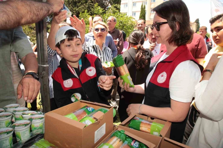 Çanakkale’de miniklerle Dünya Süt Günü kutlaması