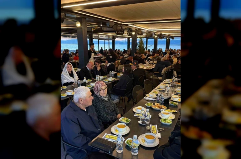 Çanakkale’de şehit aileleri ve gaziler iftarda bir araya geldi