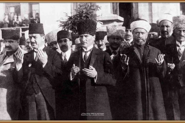 Çanakkale’yi TBMM’de temsil eden 92 kişi bu sergide yaşatılıyor