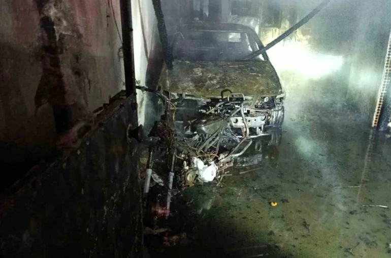 Çan’da çıkan yangında 1 otomobil ve 1 motosiklet yandı
