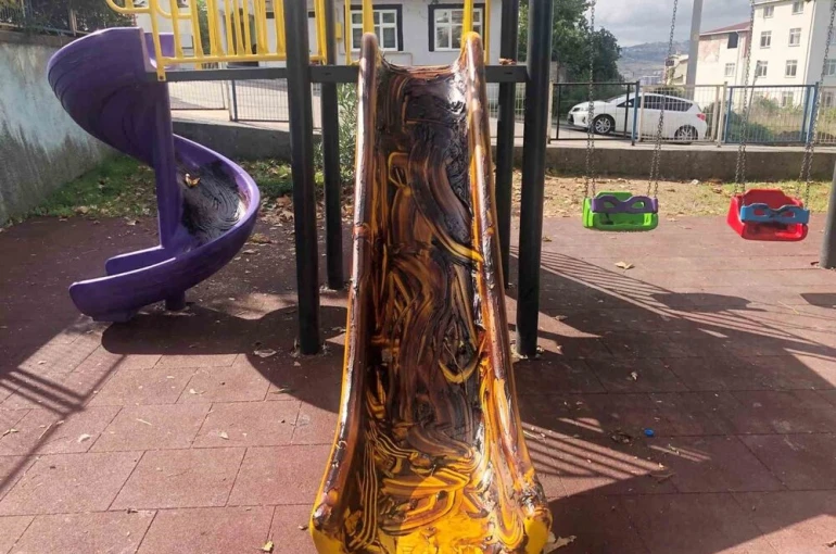 Canik’te parklara zarar verildi 