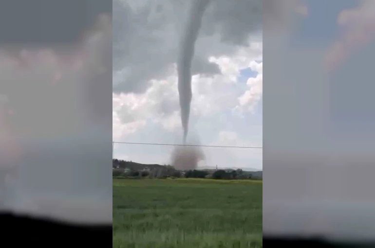 Çankırı’da oluşan dev hortum paniğe sebep oldu