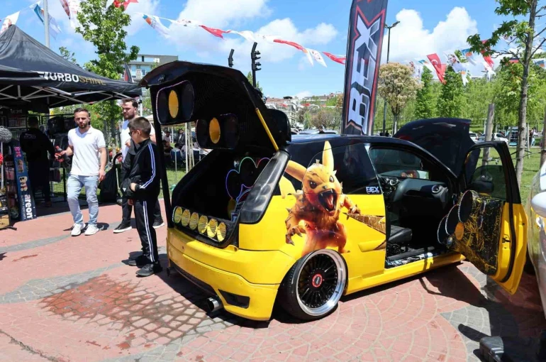 Car Fest 2026 Çekmeköy’de renkli görüntülere sahne oldu 