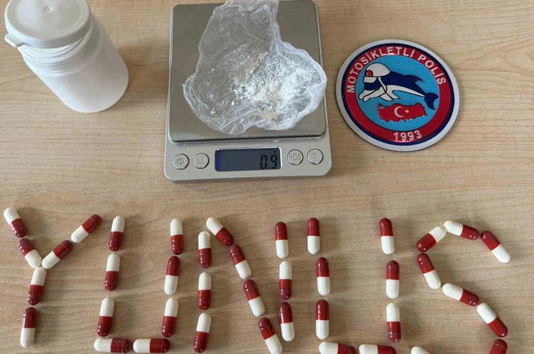 Çatal kaşık dahi çalan hırsızları polis yakaladı