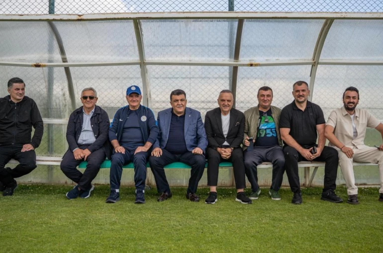 Çaykur Rizespor Başkanı Saruhan’dan Erzurum kampına ziyaret