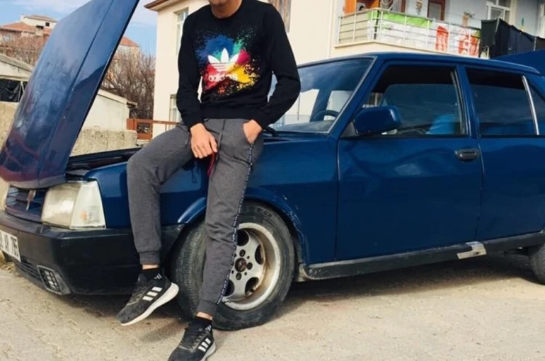 Cebindeki bıçak canından etti