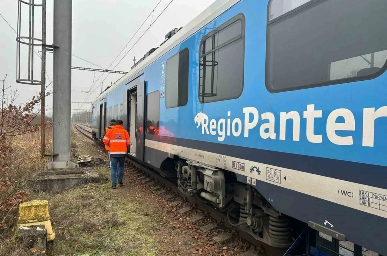 Çekya’da iki yolcu treni çarpıştı: 3’ü ağır 57 yaralı