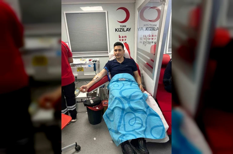 Çermik Kaymakamı Karataş kan bağışında bulundu