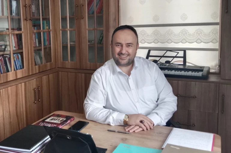 "Cesaret ister" dedi, Başkan Dutlulu’ya destek verdi