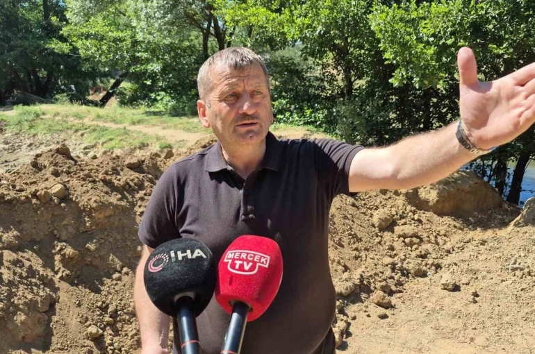 Çevreyi kirleten piknikçilere kızan muhtar yeniden hendek kazdırdı