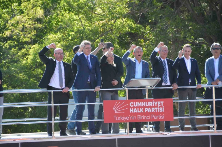 CHP Genel Başkanı Özel: "İstiklal Madalyası Balıkesir’in hakkıdır"