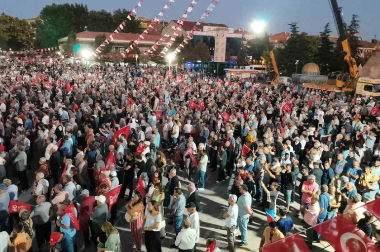 CHP Genel Başkanı Özel, Kırşehir’deki mitingde konuştu