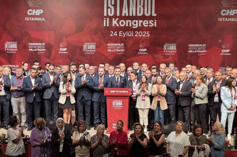 CHP İstanbul Olağanüstü İl Kongresi’nde Özgür Çelik il başkanı seçildi