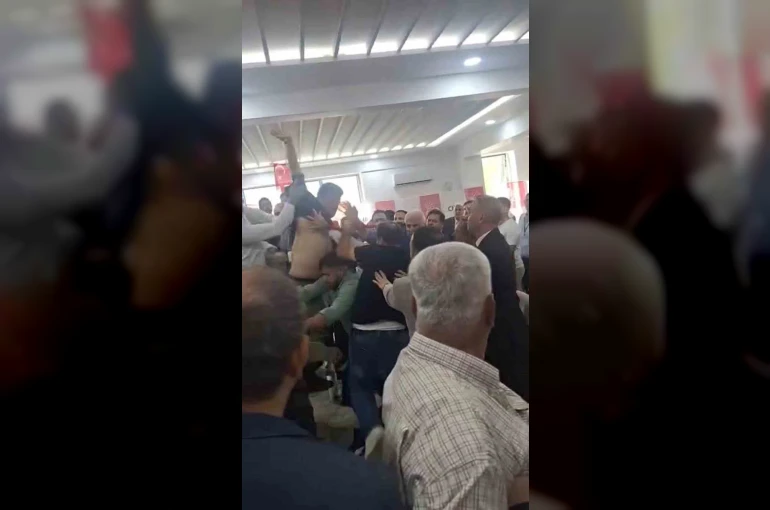 CHP Samandağ ilçe kongresinde kavga çıktı