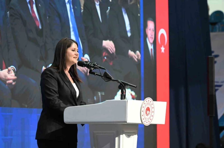 CHP’li Belediye Başkanı Gencan’dan Bakan Kurum’a teşekkür mesajı: "Minnettarız"