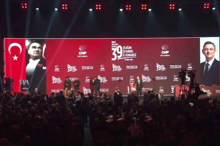 CHP’nin 39. Olağan İstanbul İl Kongresi düzenleniyor