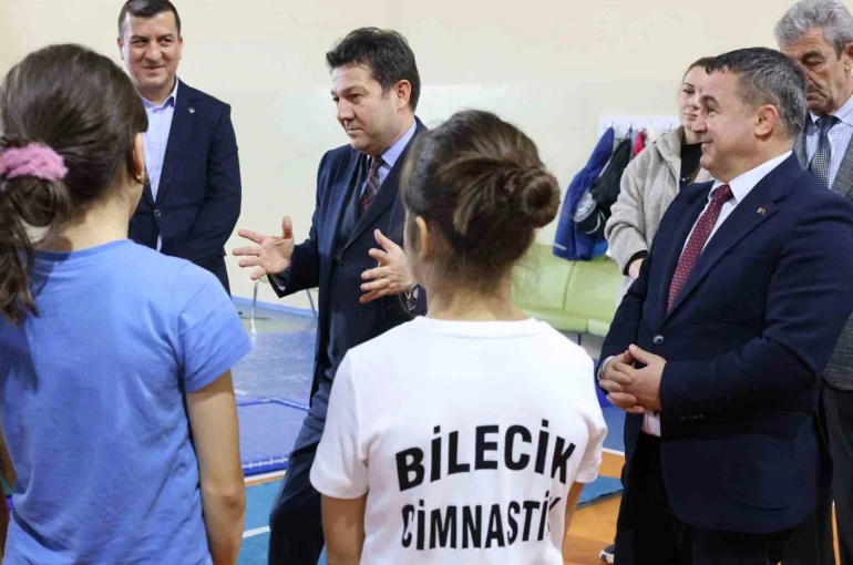 Cimnastik Federasyonu Başkanı Suat Çelen Bilecik’te antrenmanları inceledi