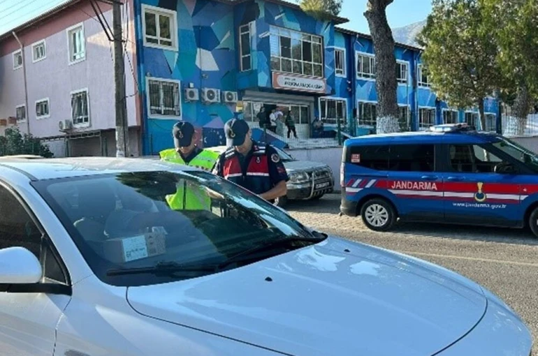 Çine’de jandarmadan okul çevrelerinde önleyici kolluk devriyesi