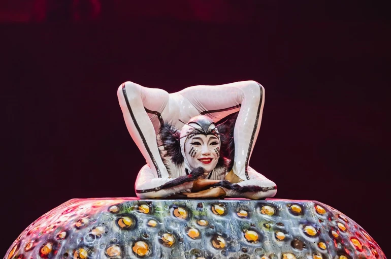 Cirque du Soleil’in böceklerin dünyasını anlatan dev yapımı İstanbul’da sahne alacak