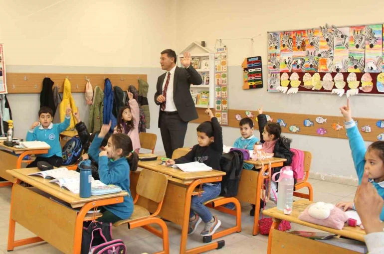 Cizre Milli Eğitim Müdürü okullarda incelemelerde bulundu