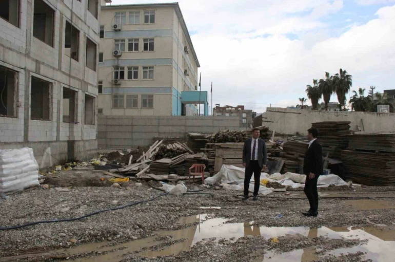Cizre’de okul inşaatlarında inceleme