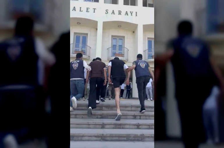 Çocuk istismarı görüntüleri satın aldığı iddiasıyla 2 şüpheli tutuklandı