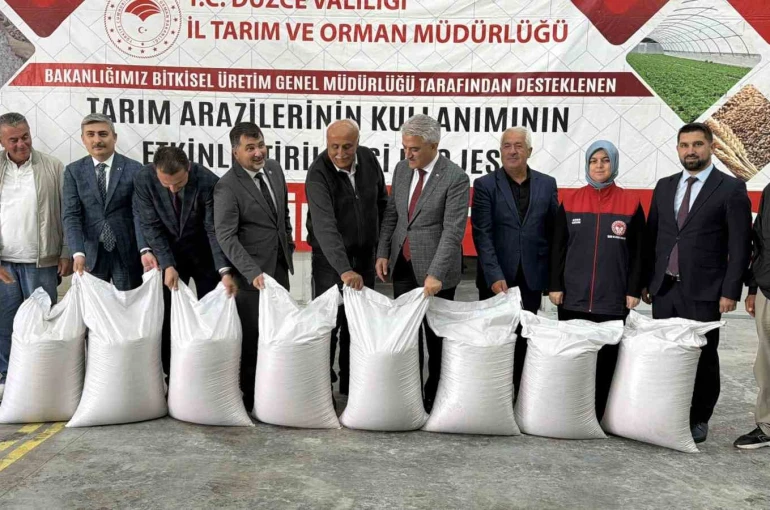 Coğrafi işaretli "Konuralp pirinci" için 82 çiftçiye 50 ton tohum desteği