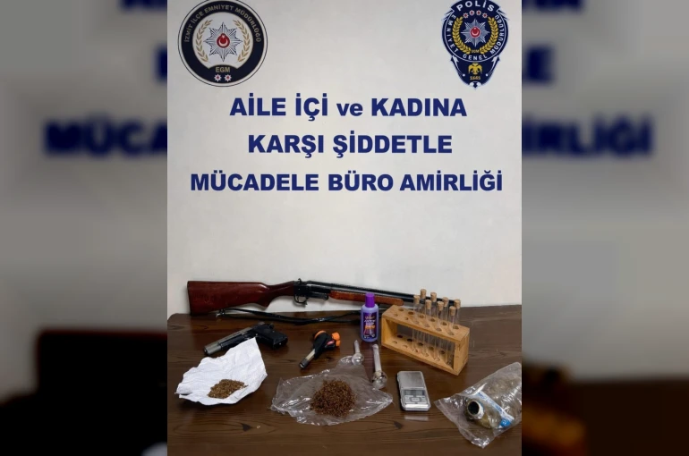 Çok sayıda suç kaydı bulunan şüphelinin evinden silah ve uyuşturucu çıktı