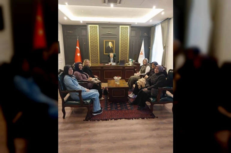 Çölyaklılar Edremit de Kaymakam Odabaş’ı ziyaret etti
