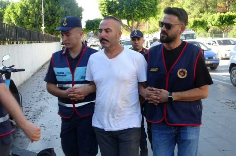 Çöp kamyonunda mesai arkadaşını öldüren cinayet zanlısı: "Çok hızlı sürüyordu, konuşmalarına dikkat etmiyordu"
