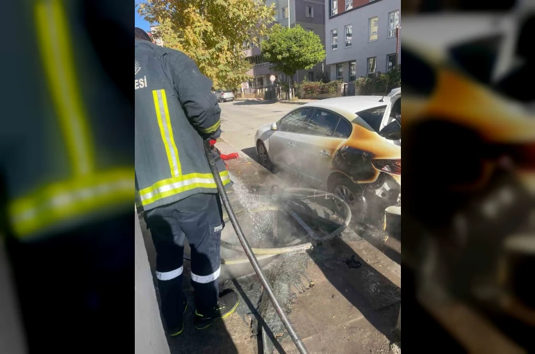 Çöpe atılan yanıcı madde otomobili yaktı