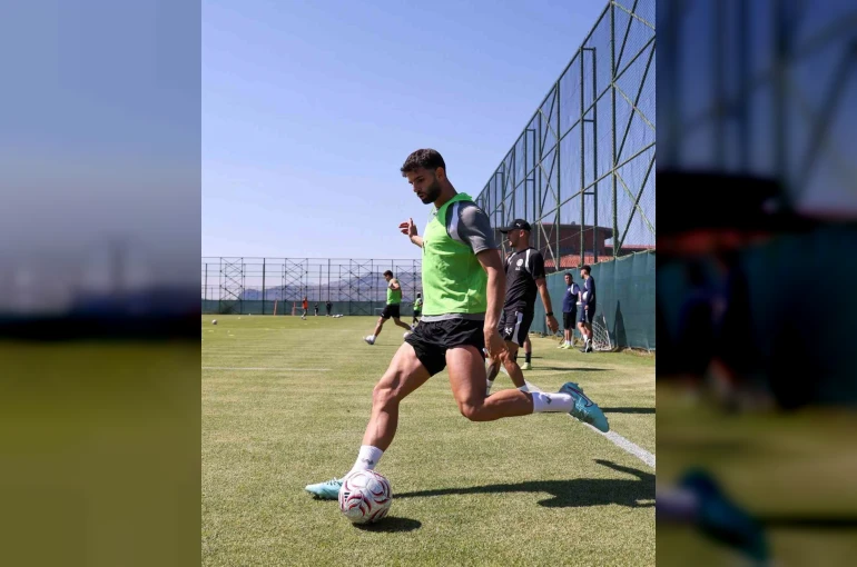 Corendon Alanyaspor yeni sezon hazırlıklarını Burdur’da sürdürüyor 