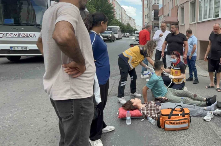 Çorlu’da ATV ile motosikletin çarpıştığı kazada 2 kişi yaralandı