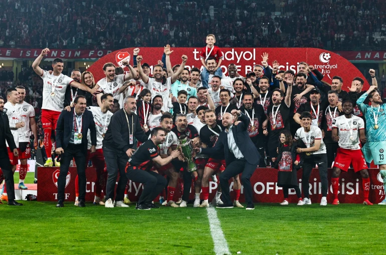Çorum FK tarih yazdı! Süper Lig bileti Konya’da geldi